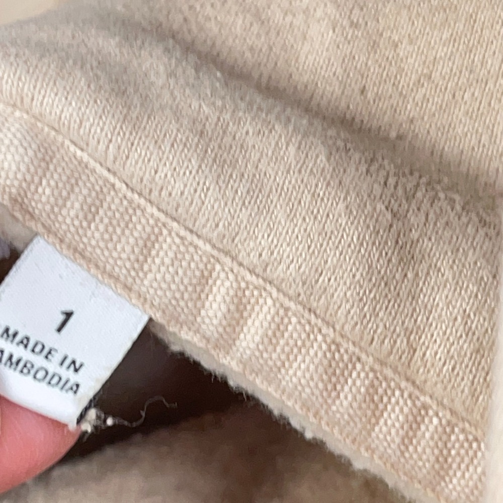 Aritzia Sweat Fleece Hoodie Womens Size 1 Tan Cozy Fleece Mega Fit STAINS - Picture 6 of 13
